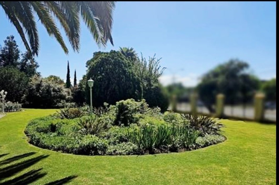 5 Bedroom Property for Sale in Dan Pienaar Free State
